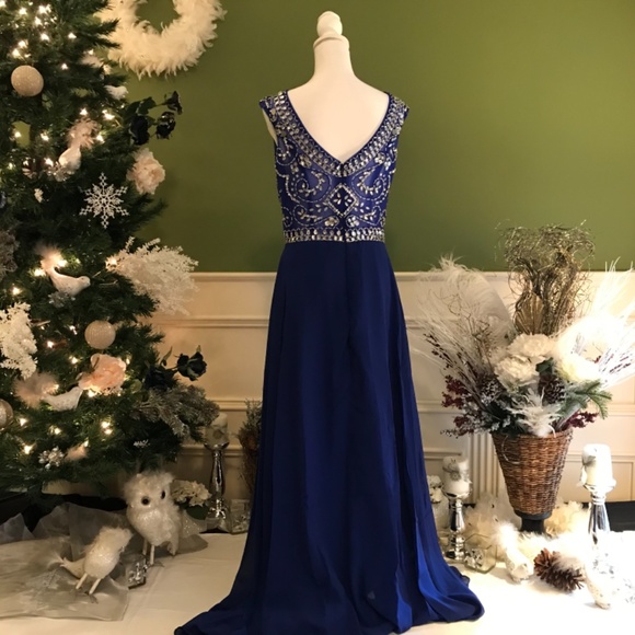 Formal evening Prom gown - Picture 3 of 7